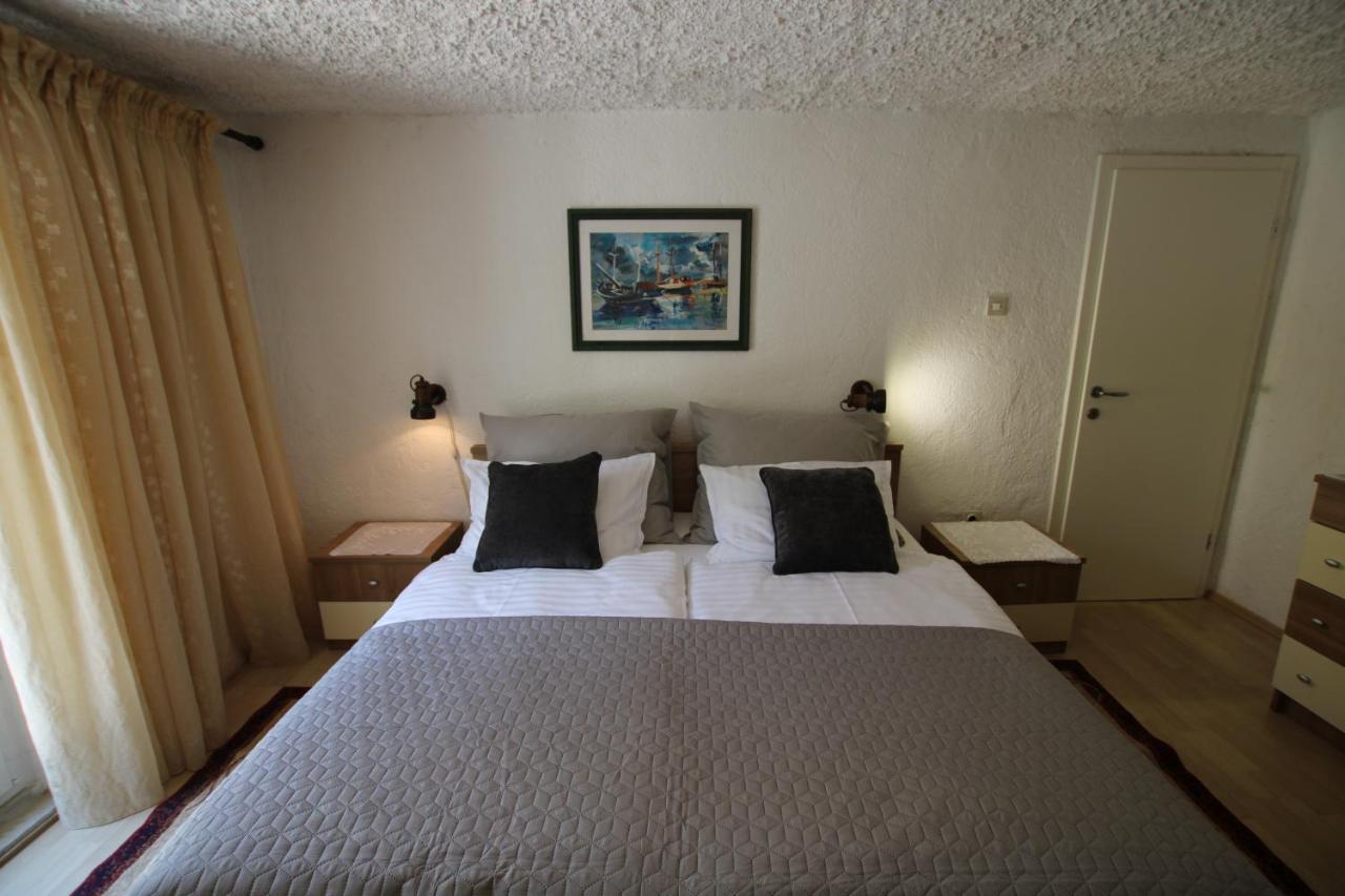 Apartment Sunny Garden โปเรช ภายนอก รูปภาพ