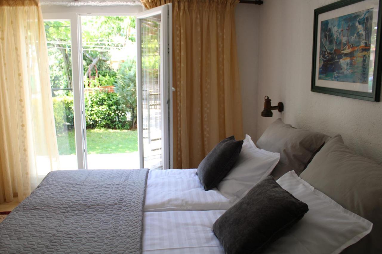 Apartment Sunny Garden โปเรช ภายนอก รูปภาพ
